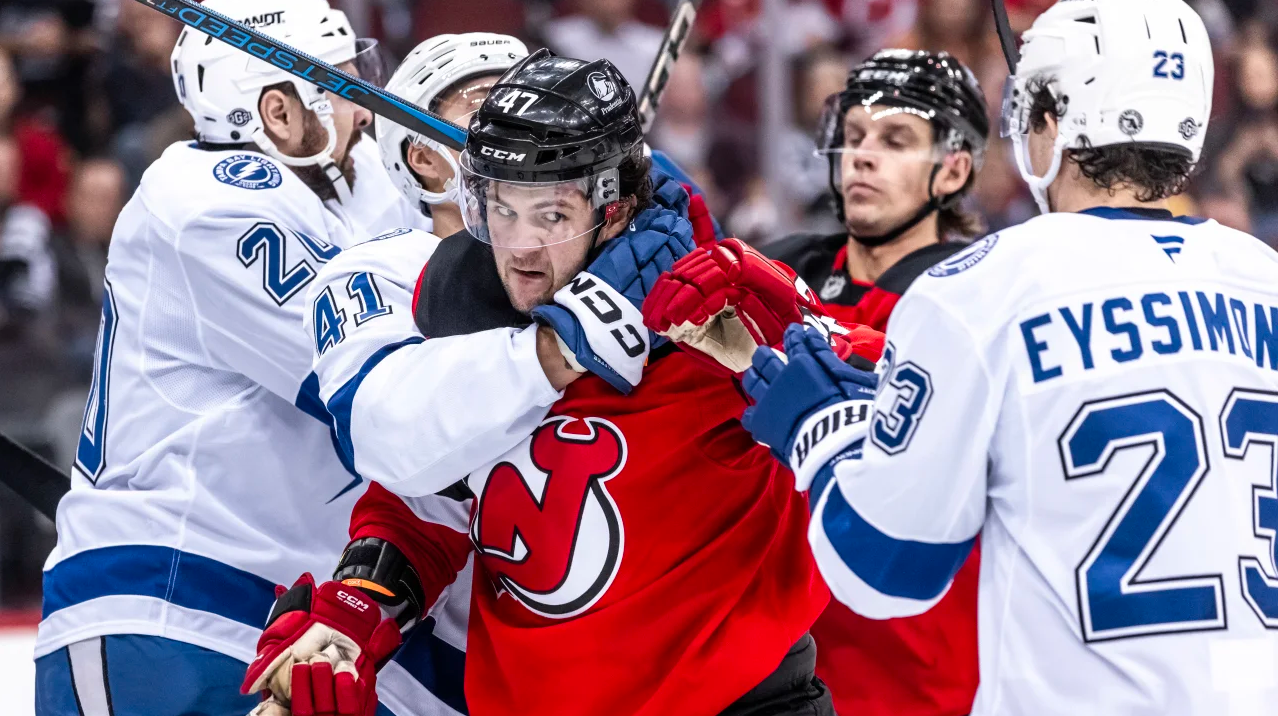 10/22/24 Newark, NJ Paul Cotter mobbed by the Lightning. Mandatory Credit: Andrew Maclean, Tom Horak and Getty Images