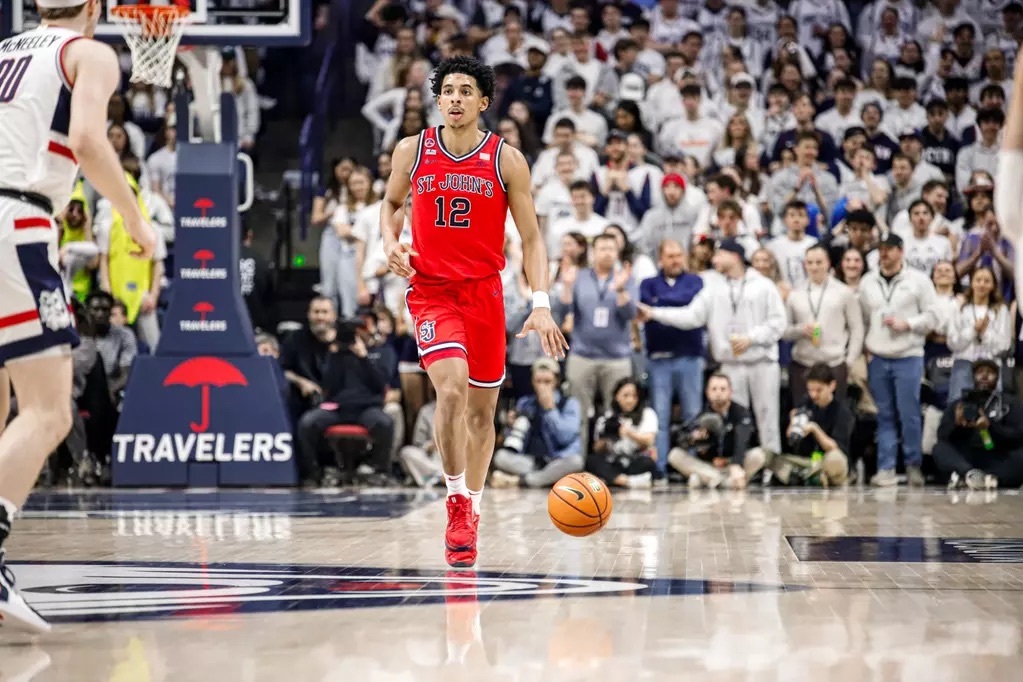 2/7/25 Storrs, CT| St John's RJ Luis Jr dribbling up court. Mandatory Credit: St Johns University