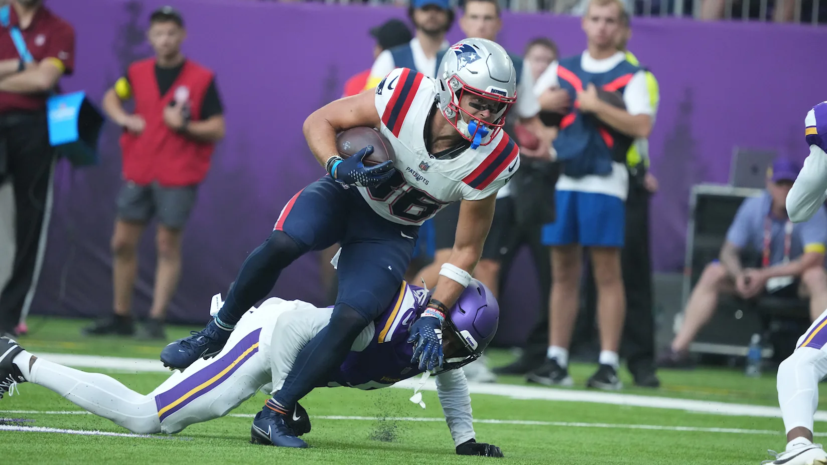 Patriots undrafted rookie Efton Chism III breaks tackle against Minnesota Vikings defense