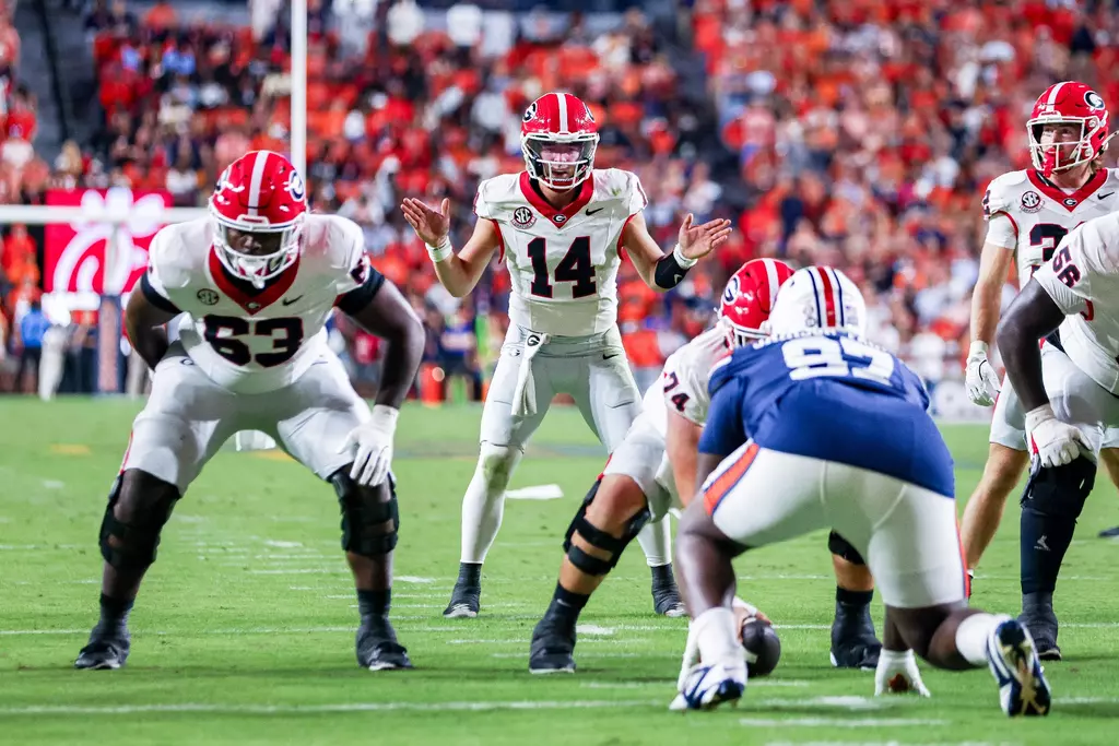 Georgia Bulldogs Rally from 10-Point Deficit to Defeat Auburn Tigers 20-10 at Jordan-Hare Stadium