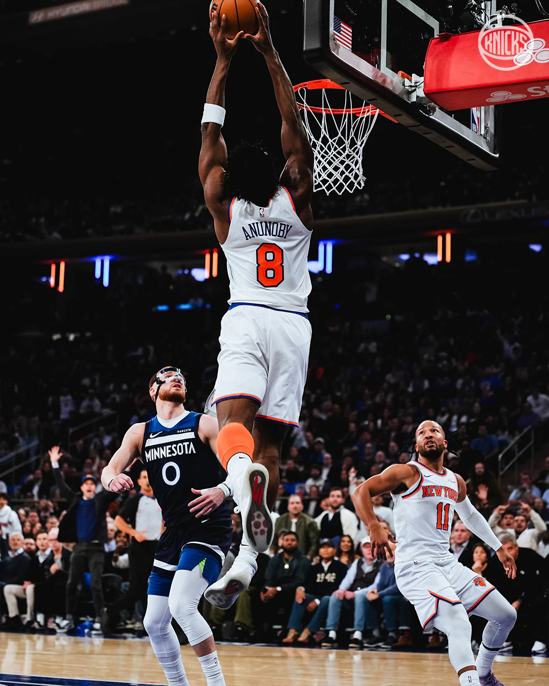 10/5/2025 Madison Square Garden, New York, NY OG Anunoby Finishes an alley oop. Mandatory Credit: New York Knicks