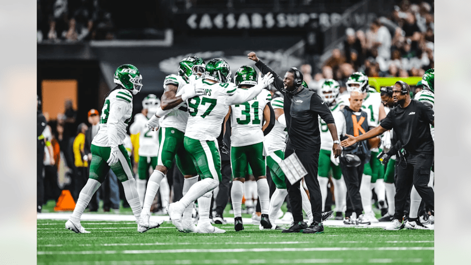 12/21/2025 Caesars Superdome,  New Orleans, LA., Chris Harris celebrates a big 4th down stop. Mandatory Credit: New York Jets